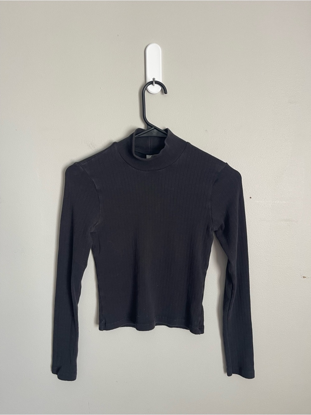 AMERICAN APPAREL Black Ribbed Mock Neck Long Sleeve Crop Top Sz S